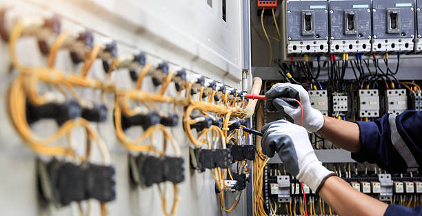 Professional Electrician technician working in Glassboro, NJ